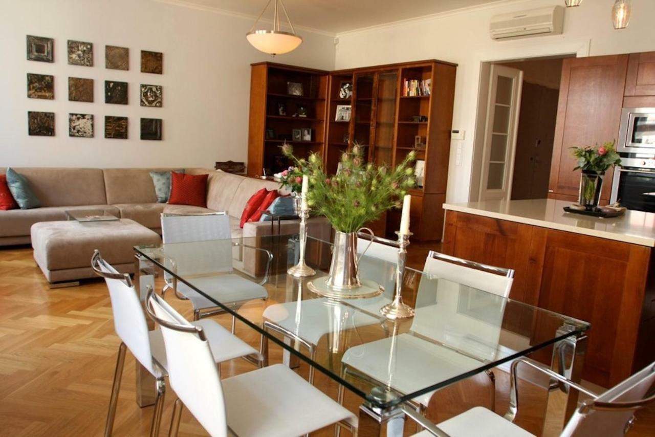 Apartament Spacious Elegance In The Heart Of Old Town
