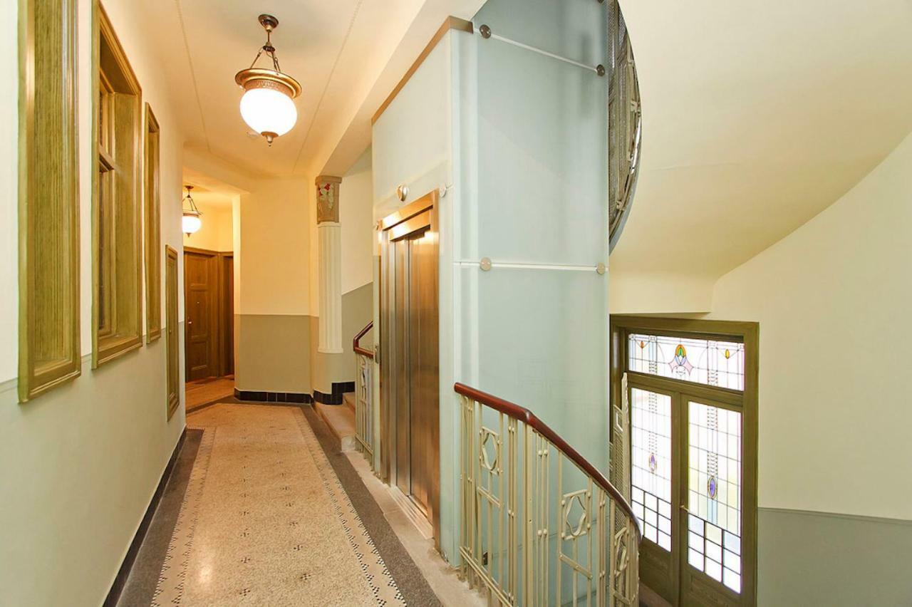 Apartament Spacious Elegance In The Heart Of Old Town *